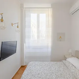  Apartment Romantic 2 Piazza Del Popolo Italy